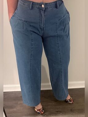 Light Wash Wide Leg Cropped Denim Pants Size M